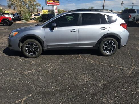 Used 2016 Subaru Crosstrek 2.0i Premium image 5