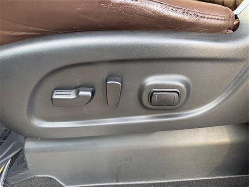 Used 2021 Nissan Titan Platinum Reserve w/ Moonroof Package image 14