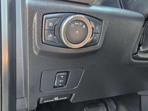 Used 2017 Ford F250 Lariat w/ Chrome Package AWD/4WD image 20