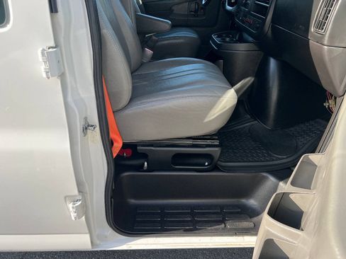 Used 2014 Chevrolet Express 2500 w/ Cold Climate Package RWD image 19