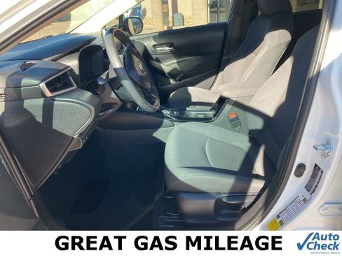 Used 2021 Toyota Corolla LE image 17