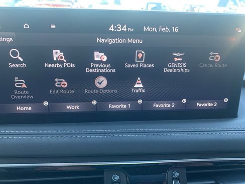 Used 2023 Genesis G70 2.0T image 22