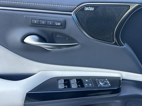 Used 2023 Lexus ES 350 Ultra Luxury image 12