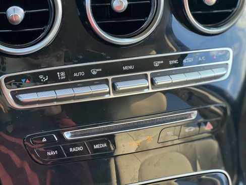 Used 2017 Mercedes-Benz GLC 300 w/ Premium 2 Package image 30