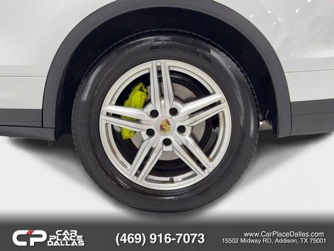 Used 2015 Porsche Cayenne S w/ Premium Package AWD/4WD image 22