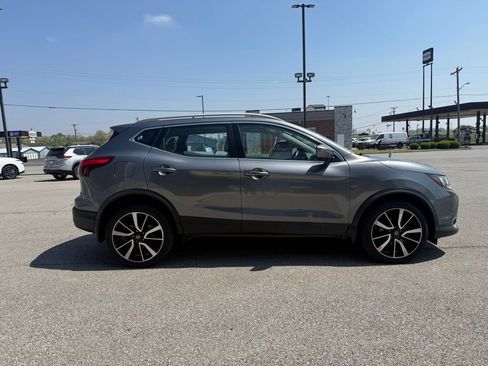Used 2017 Nissan Rogue Sport SL image 8