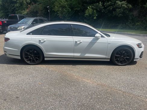 Used 2022 Audi A8 L 3.0T w/ Executive Package image 8