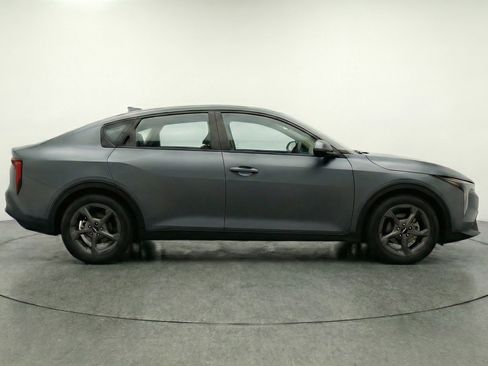 Used 2025 Kia K4 FWD image 11