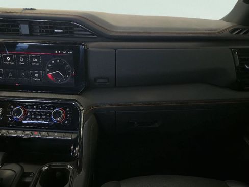 Used 2023 GMC Sierra 1500 AT4 w/ Technology Package AWD/4WD image 21