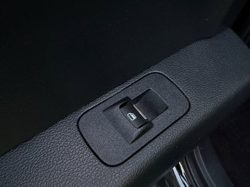 Used 2020 Ford F150 Raptor w/ Equipment Group 802A Luxury image 40