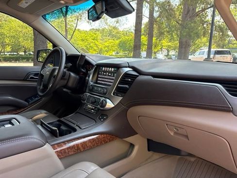 Used 2018 Chevrolet Tahoe Premier AWD/4WD image 21