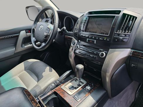 Used 2009 Toyota Land Cruiser AWD/4WD image 33