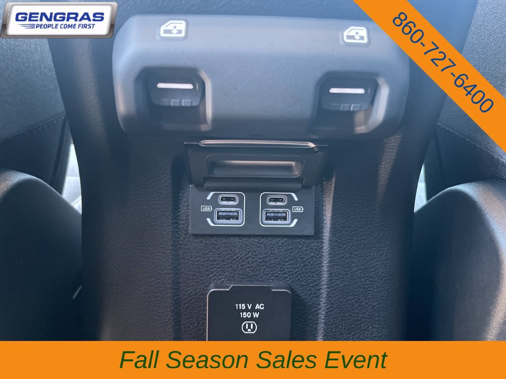 Used 2025 Jeep Wrangler Unlimited Sahara AWD/4WD image 36