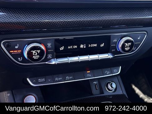 Used 2019 Audi SQ5 Premium Plus w/ Premium Plus Package image 19