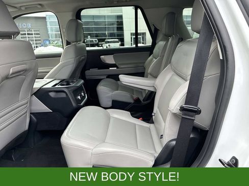 Used 2025 Ford Expedition Active image 19