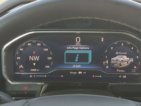 Used 2025 Chevrolet Silverado 1500 LT image 27