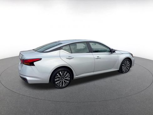 Used 2026 Nissan Altima 2.5 SV FWD image 14