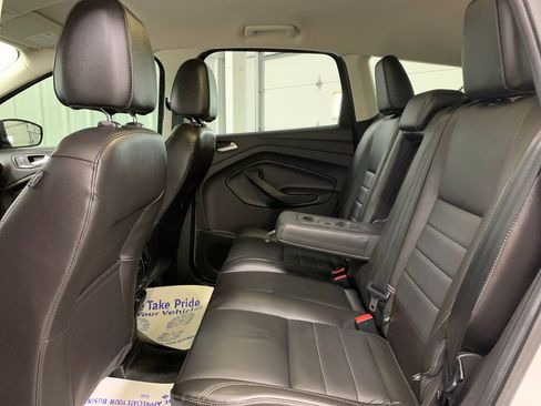 Used 2015 Ford Escape SE w/ Equipment Group 201A FWD image 19