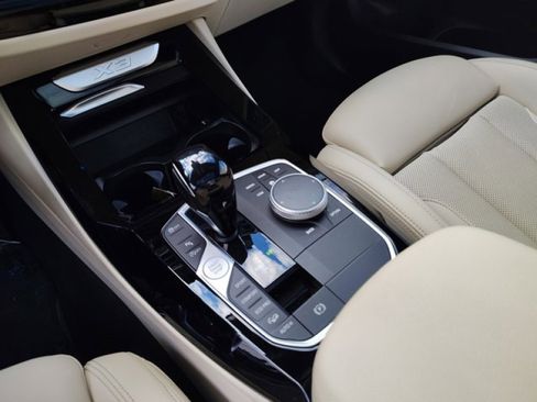 Used 2022 BMW X3 xDrive30i w/ Convenience Package image 15