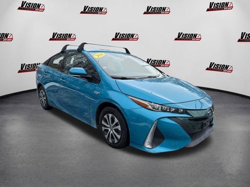 Used 2020 Toyota Prius Prime XLE image 3