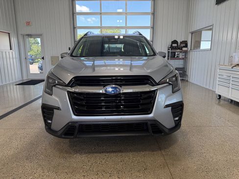 Used 2023 Subaru Ascent Limited AWD/4WD image 6