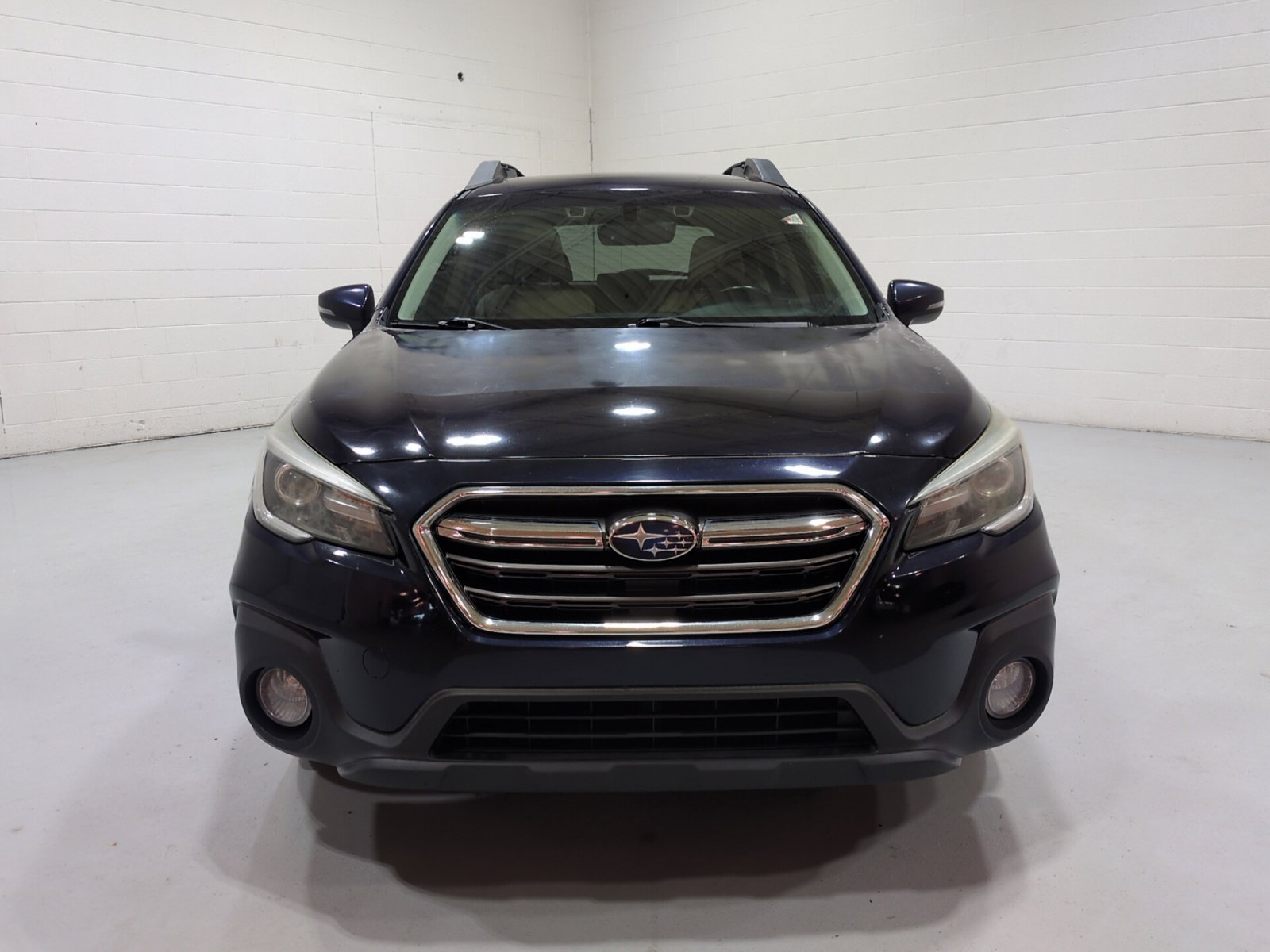 Used 2018 Subaru Outback 2.5i Limited AWD/4WD image 9