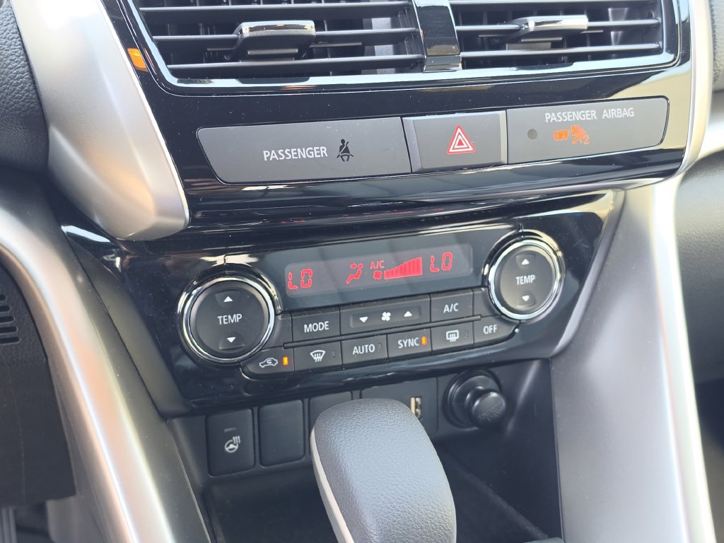 Used 2025 Mitsubishi Eclipse Cross SEL AWD/4WD image 28