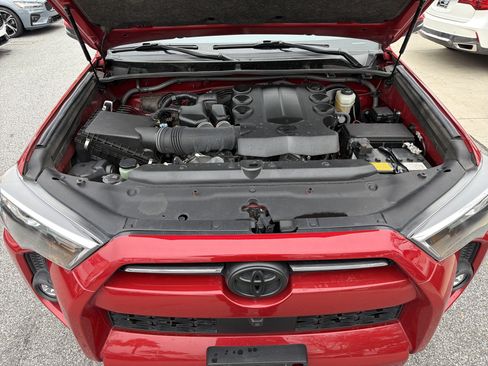 Used 2022 Toyota 4Runner SR5 Premium w/ Moonroof Package image 34