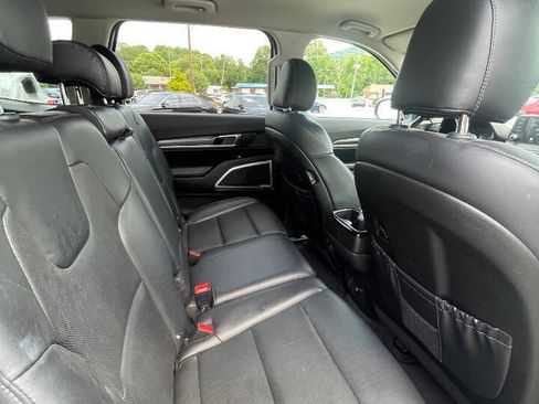 Used 2021 Kia Telluride LX AWD/4WD image 16