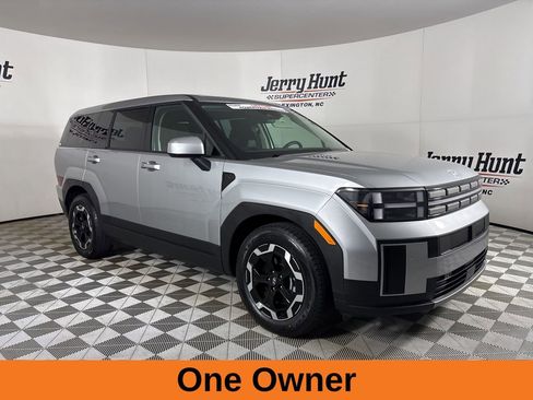 Used 2025 Hyundai Santa Fe SE image 4