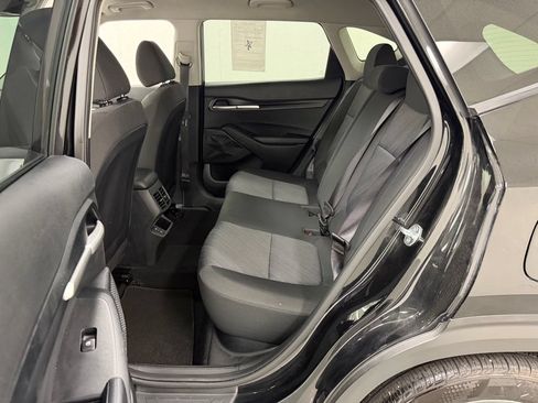 Used 2025 Kia Seltos LX AWD/4WD image 16