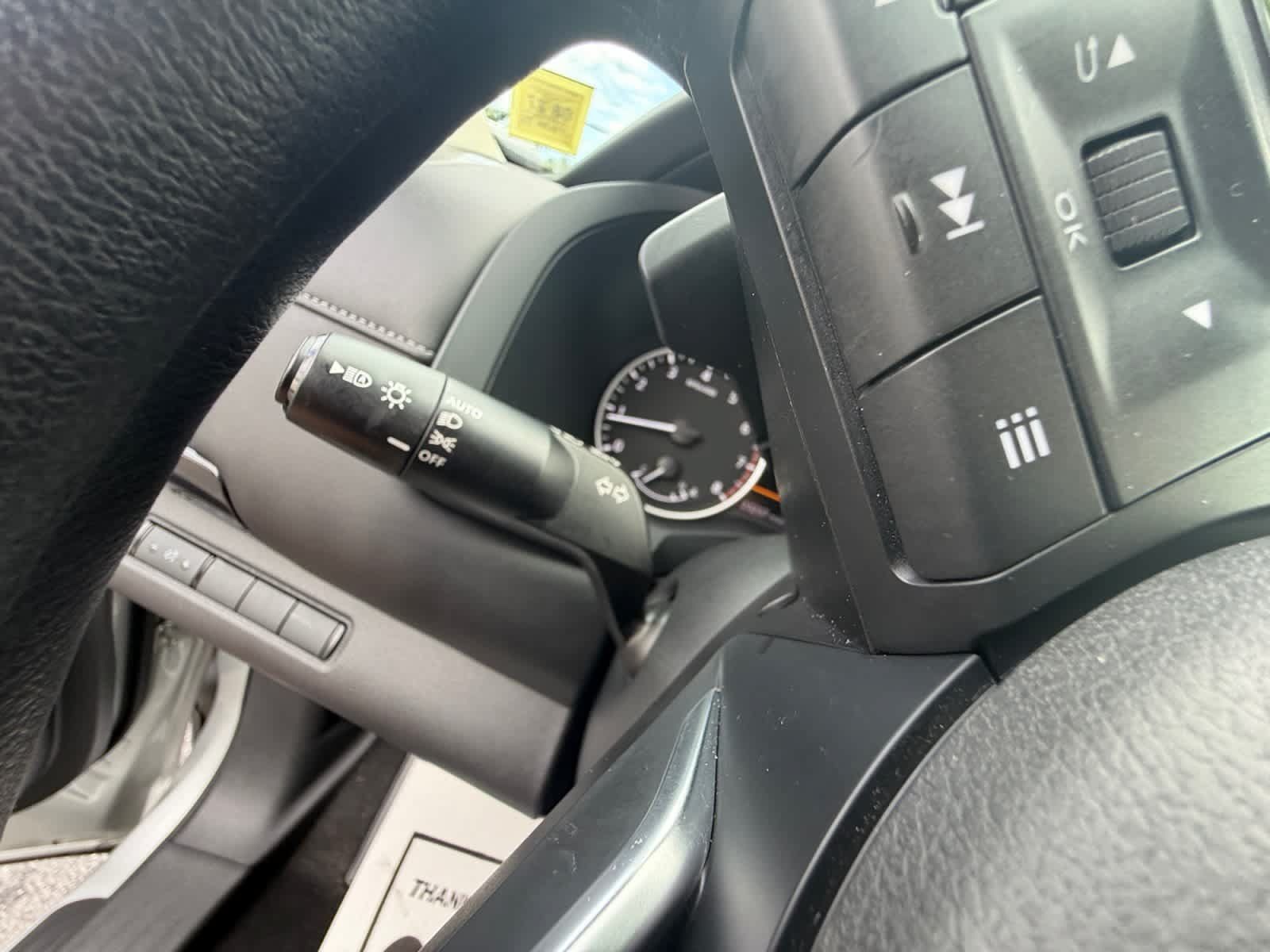 Used 2024 Nissan Pathfinder S AWD/4WD image 31