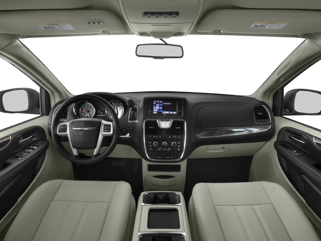 Used 2016 Chrysler Town & Country Touring w/ Driver Convenience Group FWD image 5