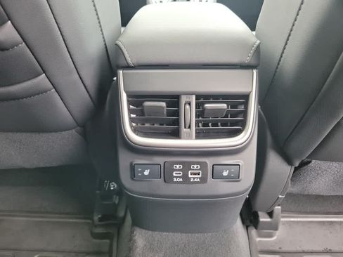 Used 2024 Subaru Outback Touring AWD/4WD image 34