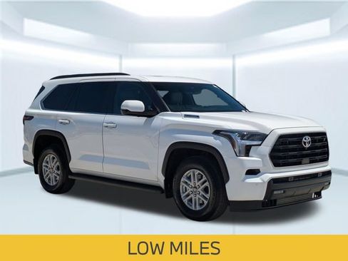 Used 2026 Toyota Sequoia SR5 w/ SR5 Premium Package RWD image 9
