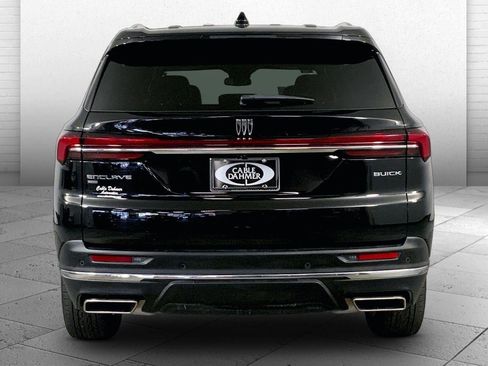Used 2025 Buick Enclave Preferred AWD/4WD image 3