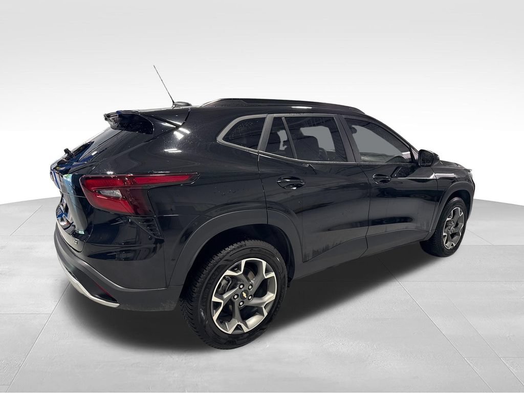 Used 2024 Chevrolet Trax LT FWD image 45
