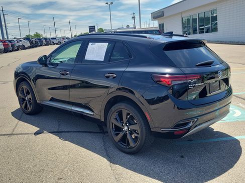 Used 2023 Buick Envision Essence w/ Sport Touring Package AWD/4WD image 4
