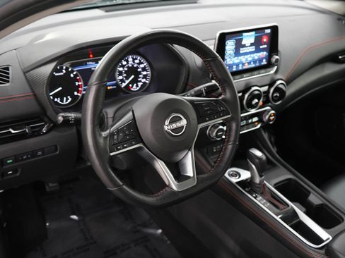 Used 2025 Nissan Sentra SR w/ SR Premium Package FWD image 19