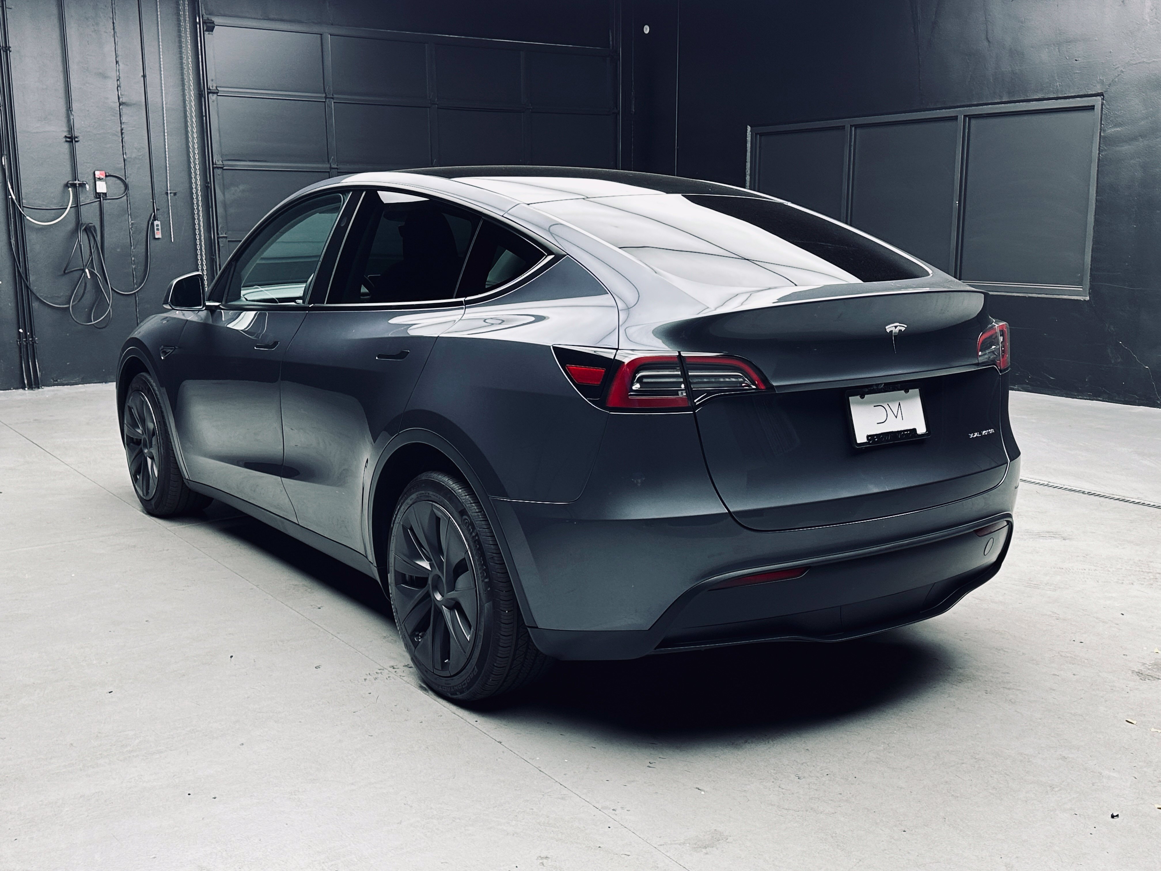 Used 2023 Tesla Model Y Long Range AWD/4WD image 5