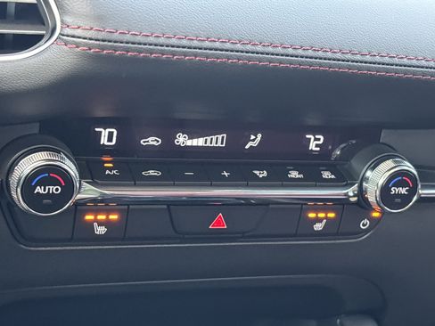 New 2026 MAZDA MAZDA3 Carbon image 33