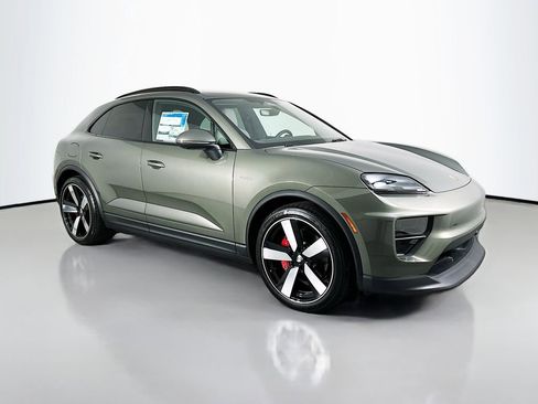 New 2026 Porsche Macan 4S Electric AWD/4WD image 7