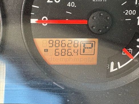 Used 2019 Nissan Frontier SV image 14