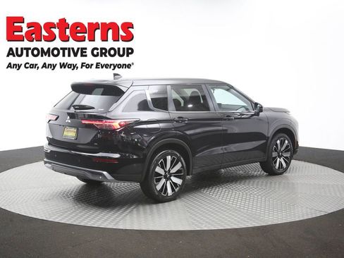Used 2025 Mitsubishi Outlander SE AWD/4WD image 42