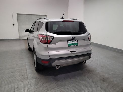 Used 2018 Ford Escape SE w/ SE Sync 3 Package FWD image 6