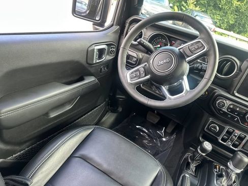 Used 2023 Jeep Wrangler Unlimited Sahara w/ Cold Weather Group AWD/4WD image 21