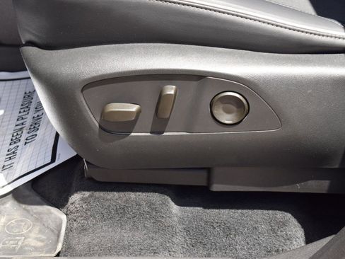 Used 2025 Buick Enclave Preferred w/ LPO, Floor Liner Package FWD image 39