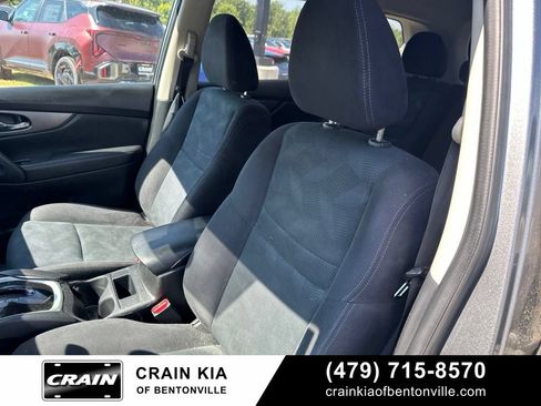 Used 2016 Nissan Rogue SV AWD/4WD image 17