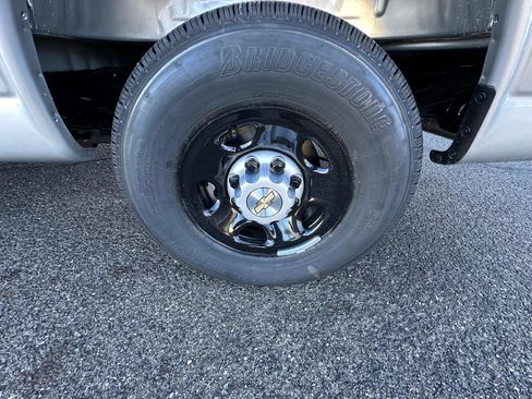 New 2025 Chevrolet Express 2500 w/ Driver Convenience Package image 21