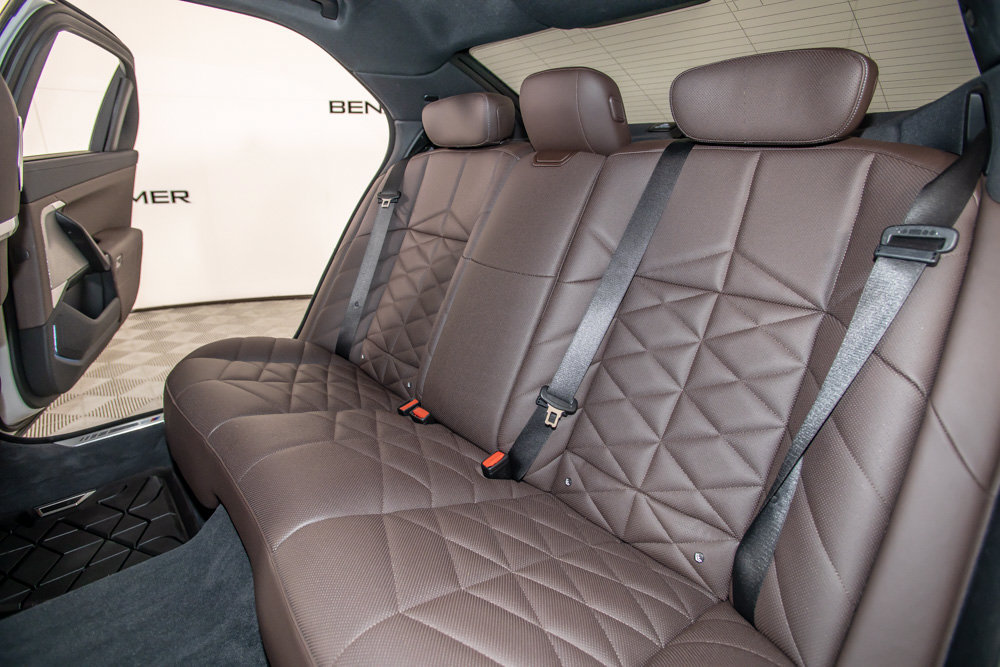 Used 2025 BMW 740i RWD image 14